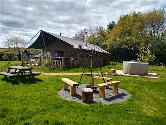 Glamping with hot tub